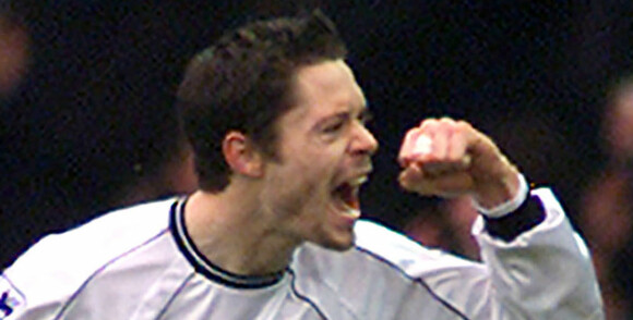 image: Fra butikkjobb til fotballstjerne. Så startet nedturen